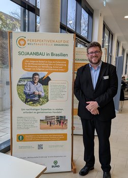 Sojaanbau Banner mit Antonio