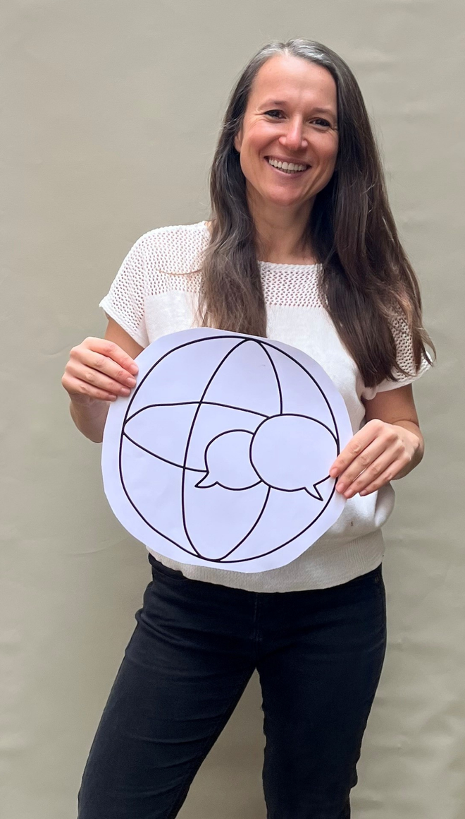 Natalia lächelt in die Kamera