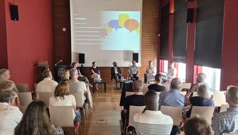 Podiumsdiskussion mit Teilnehmenden zu Menschenrechte auf der See