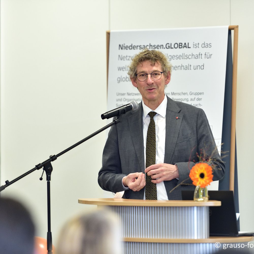 Frank Doods, Chef der Niedersächsischen Staatskanzlei, während seines Grußworts