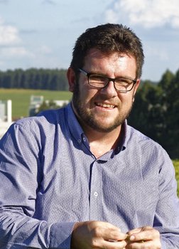 Antônio Inácio Andrioli auf einem Feld